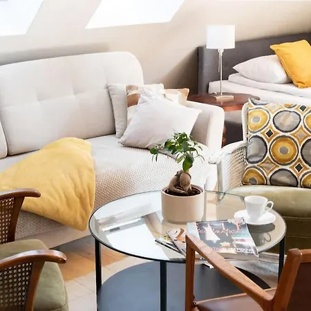 Jasny Z Balkonem Blisko Plazy W Spokojnej Okolicy By Renters Sopot
