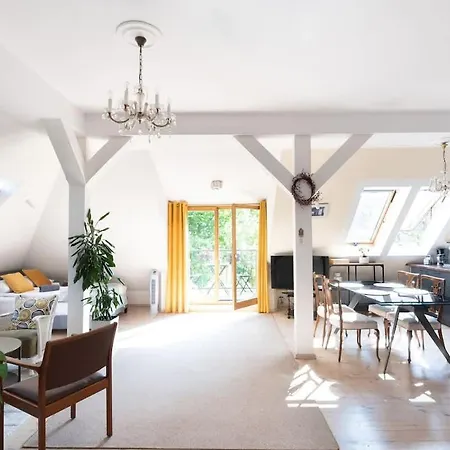 Jasny Apartament Z Balkonem Blisko Plazy W Spokojnej Okolicy By Noclegi Renters Apartman