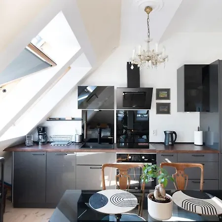 Jasny Apartament Z Balkonem Blisko Plazy W Spokojnej Okolicy By Noclegi Renters Apartman