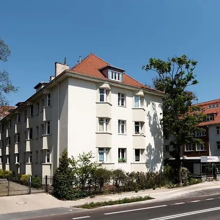 Jasny Apartament Z Balkonem Blisko Plazy W Spokojnej Okolicy By Noclegi Renters *