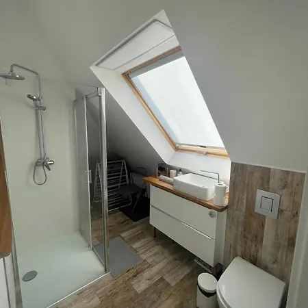 Jasny Apartament Z Balkonem Blisko Plazy W Spokojnej Okolicy By Noclegi Renters Apartman